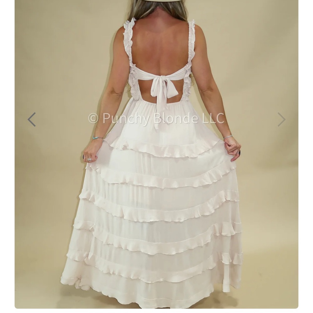 Chic Off-Shoulder Ruffle Maxi Dress - Picture 3 of 4